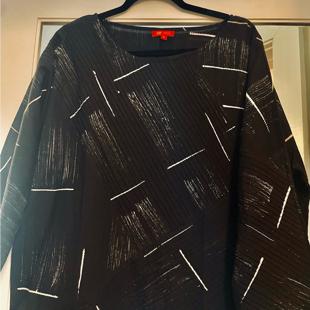 Yaza Long Sleeve Black & White Cotton Top